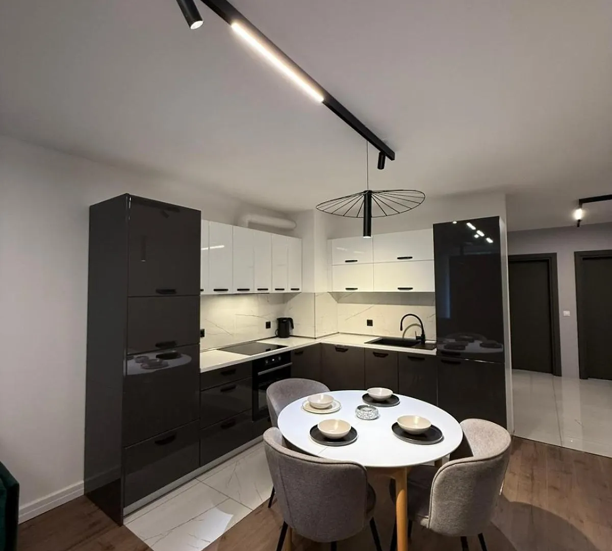 Brand-New 2 Bedroom Apartment In Central Sofia With Free Private Parking