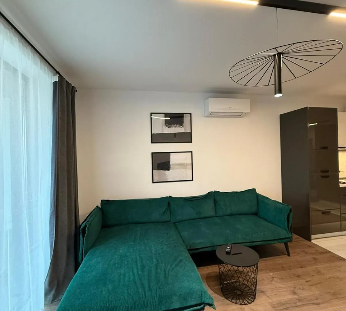Brand-New 2 Bedroom Apartment In Central Sofia With Free Private Parking