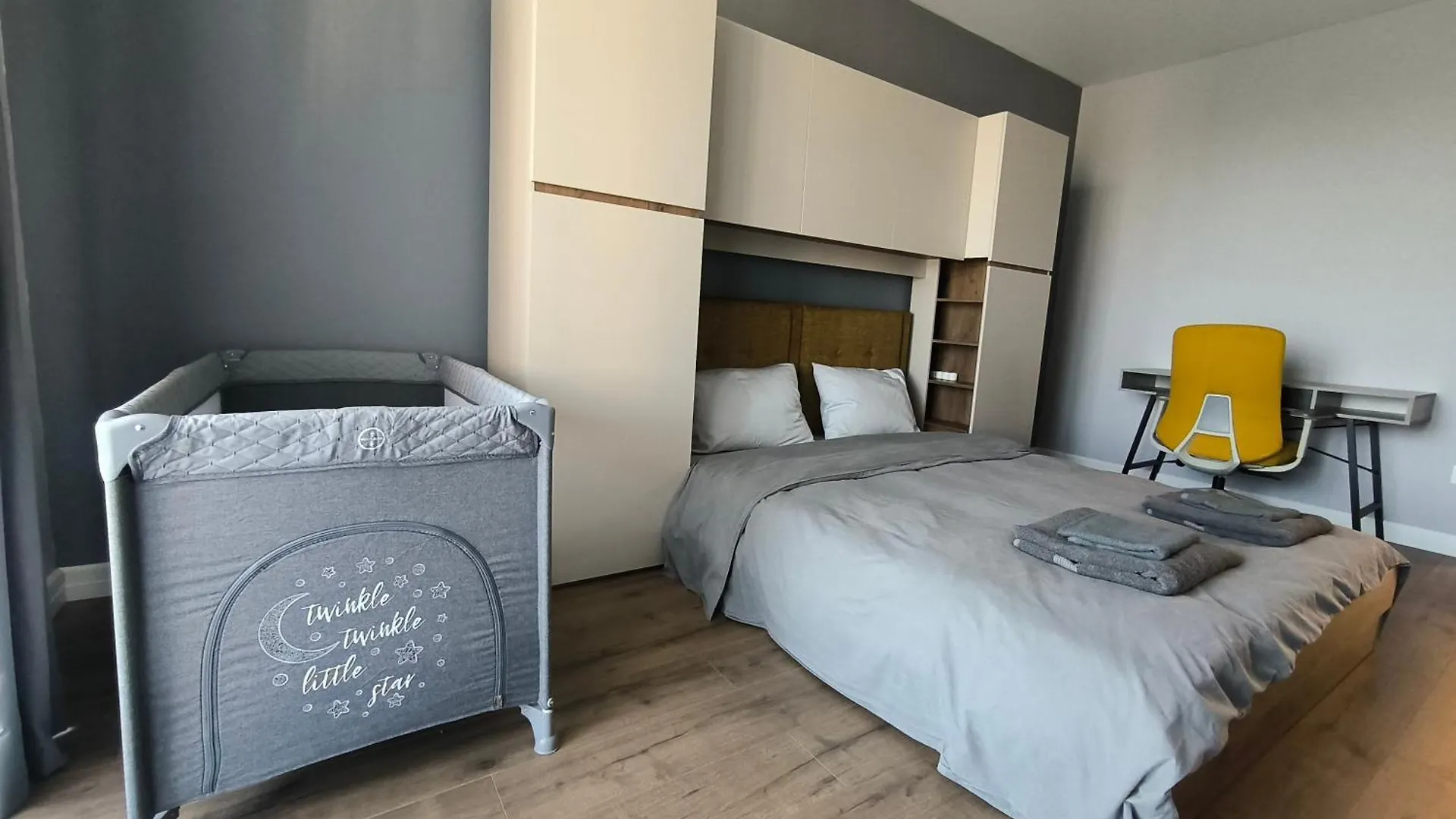Brand-New 2 Bedroom Apartment In Central Sofia With Free Private Parking