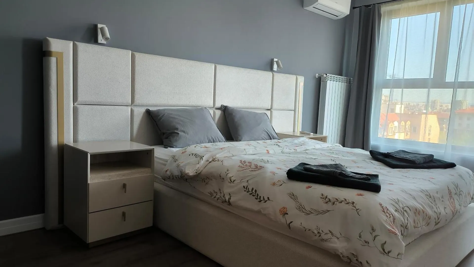 Brand-New 2 Bedroom Apartment In Central Sofia With Free Private Parking
